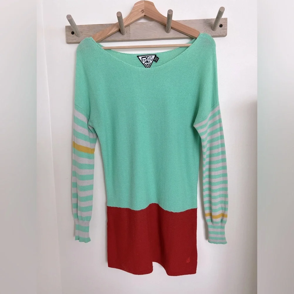 Volcom Sweater - Picture 1 of 3